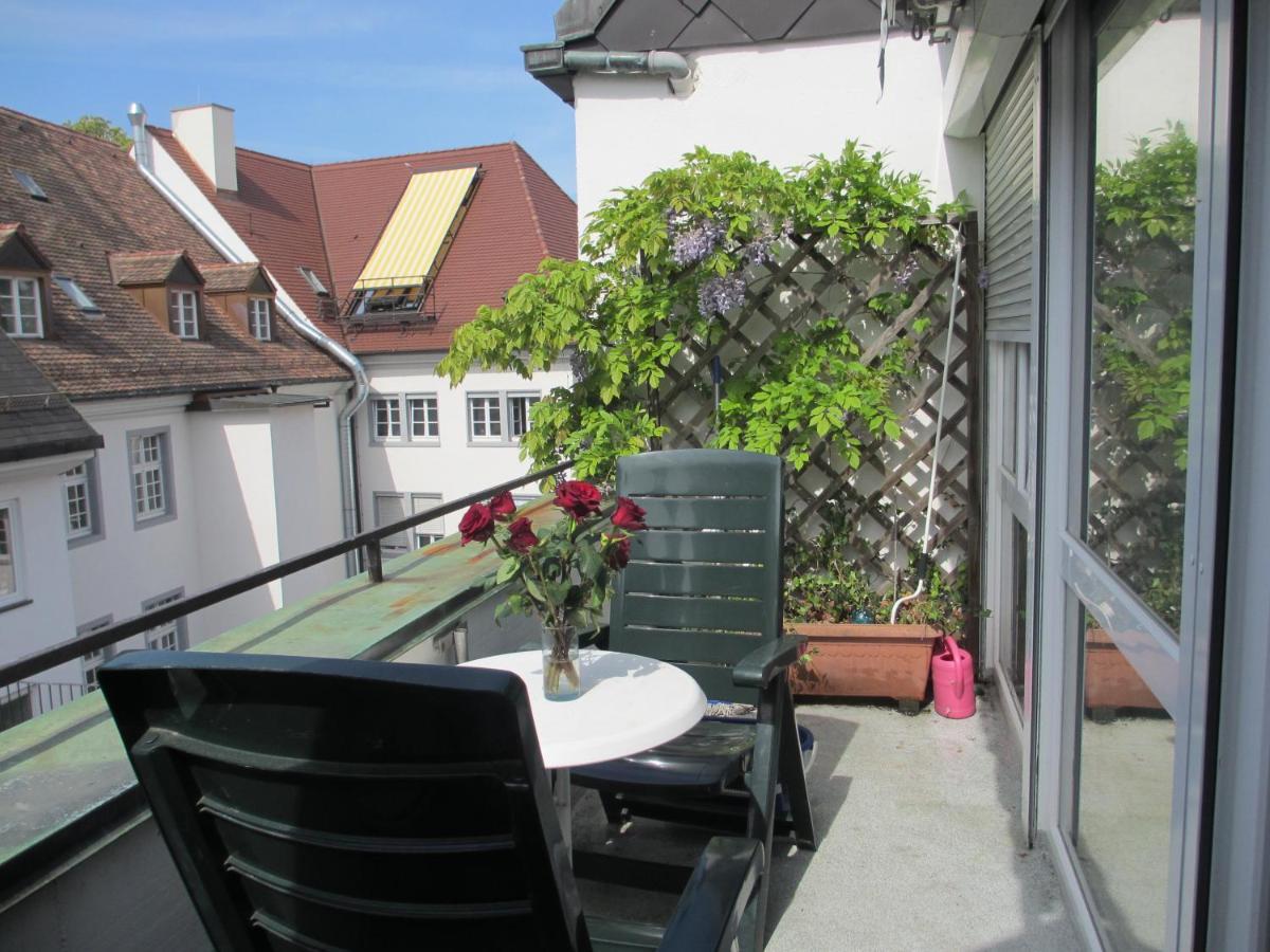 Fewo - Mitten In Freiburg Exterior photo